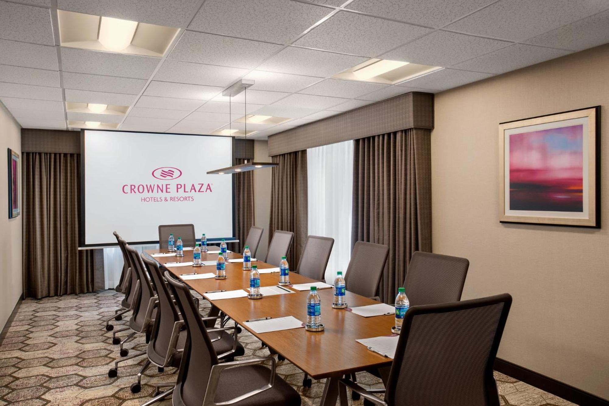 Crowne Plaza Portland - Lake Oswego, an IHG Hotel Zewnętrze zdjęcie