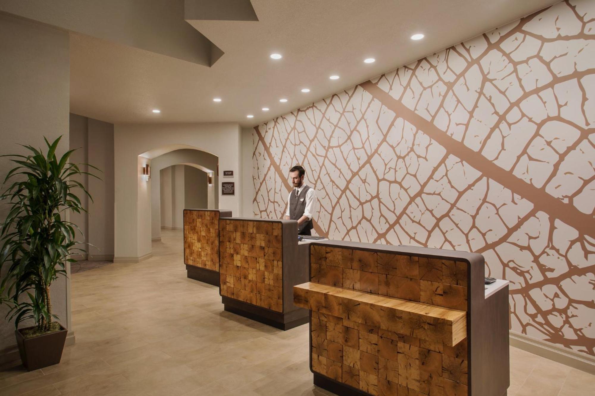 Crowne Plaza Portland - Lake Oswego, an IHG Hotel Zewnętrze zdjęcie