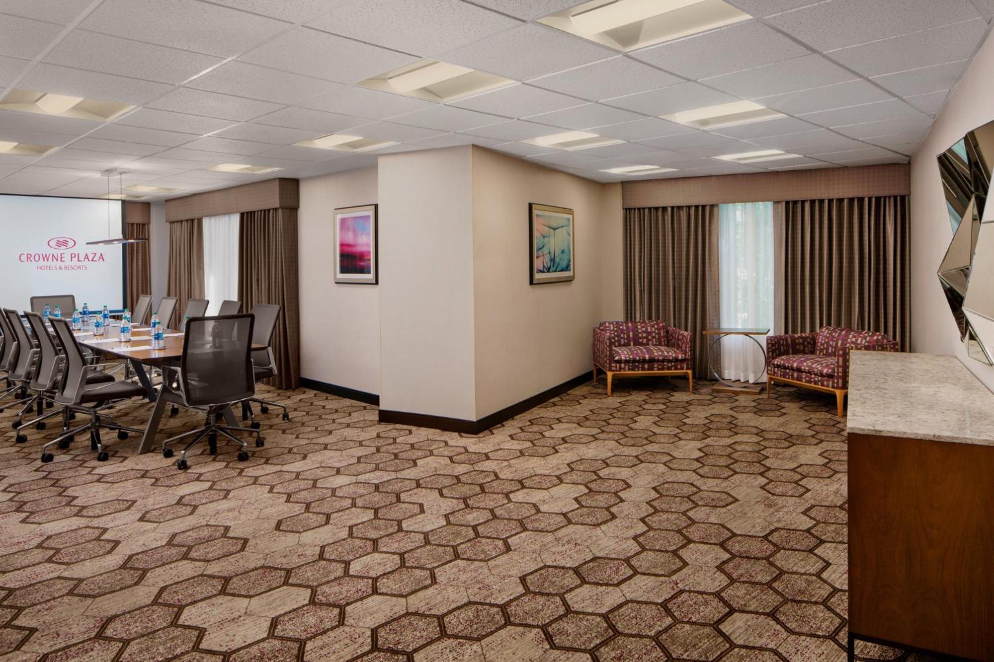 Crowne Plaza Portland - Lake Oswego, an IHG Hotel Zewnętrze zdjęcie