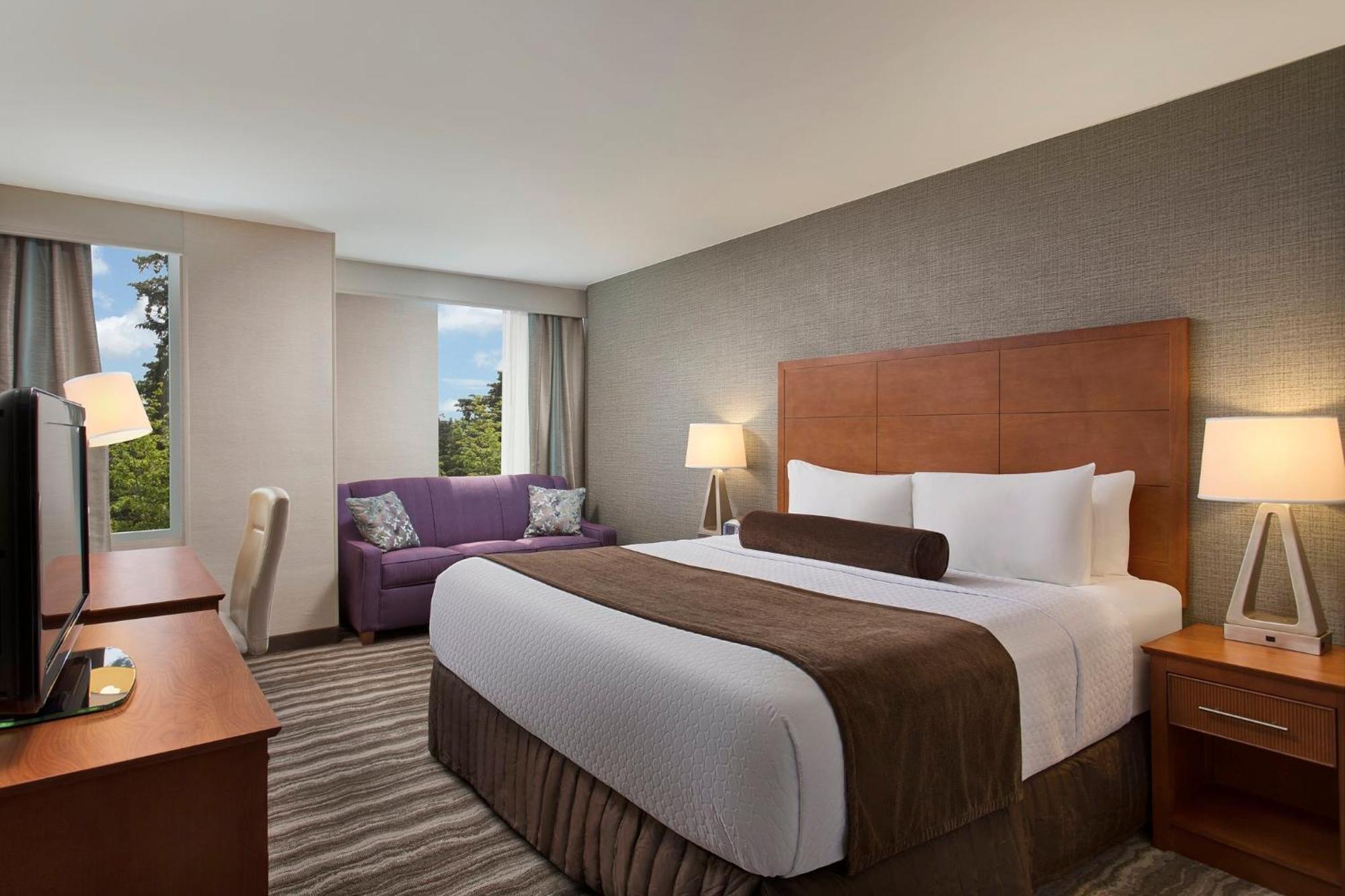 Crowne Plaza Portland - Lake Oswego, an IHG Hotel Zewnętrze zdjęcie