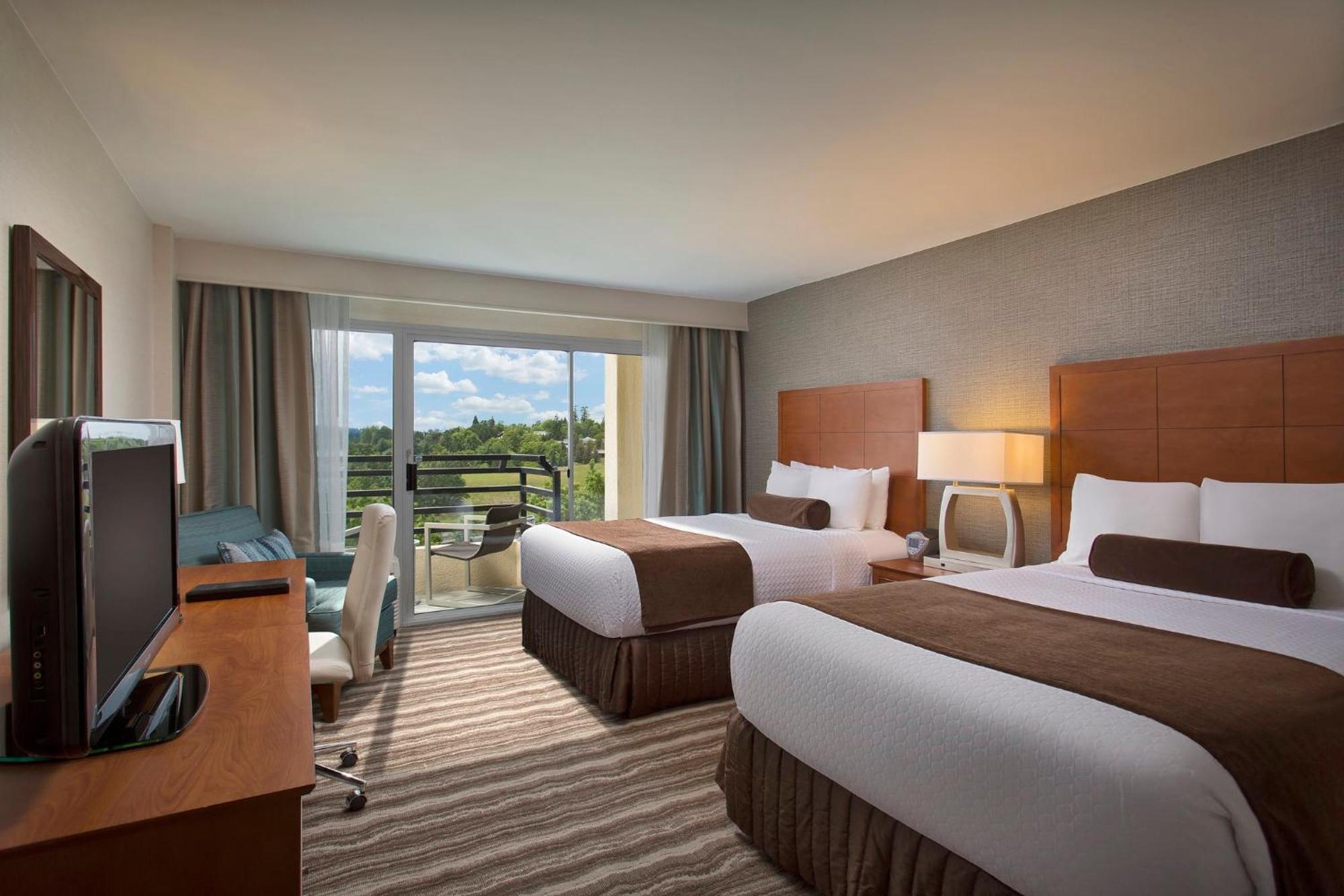 Crowne Plaza Portland - Lake Oswego, an IHG Hotel Zewnętrze zdjęcie